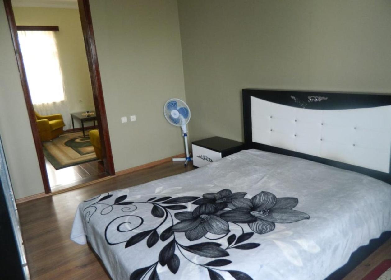 Kobuleti 4-Bedroom Apartment Eksteriør billede