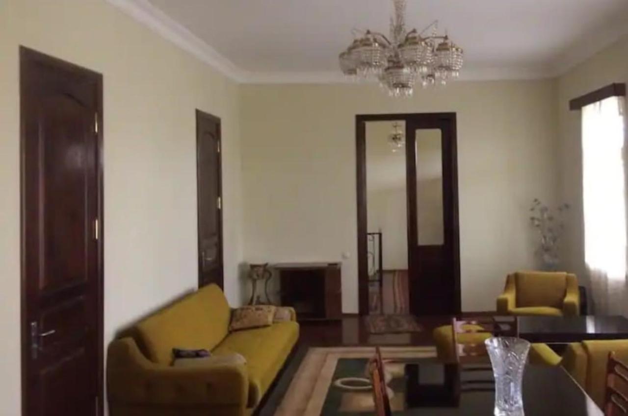Kobuleti 4-Bedroom Apartment Eksteriør billede