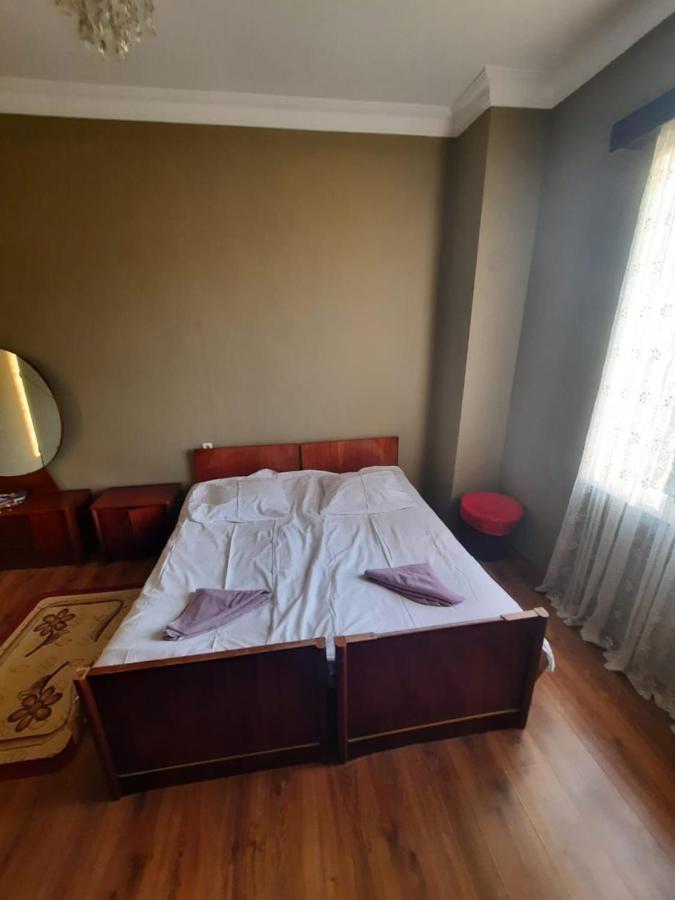 Kobuleti 4-Bedroom Apartment Eksteriør billede